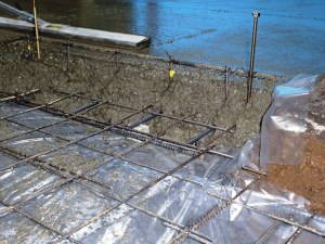 厚さは場所によって25㎝以上に