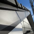 痛みの激しい窯業系の破風板はGL鋼板で包みます。